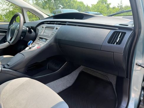 Used 2012 Toyota Prius Three w/ Solar Roof Pkg FWD image 12