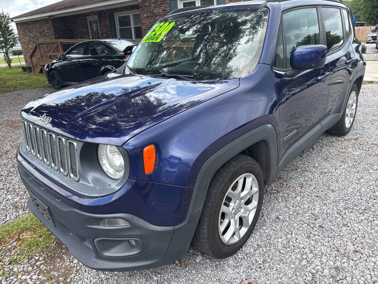 Used 2016 Jeep Renegade Latitude FWD image 7