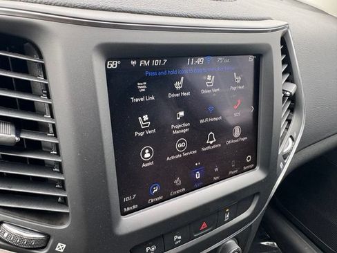 Used 2023 Jeep Cherokee Altitude Lux w/ Lux Elite Package AWD/4WD image 17