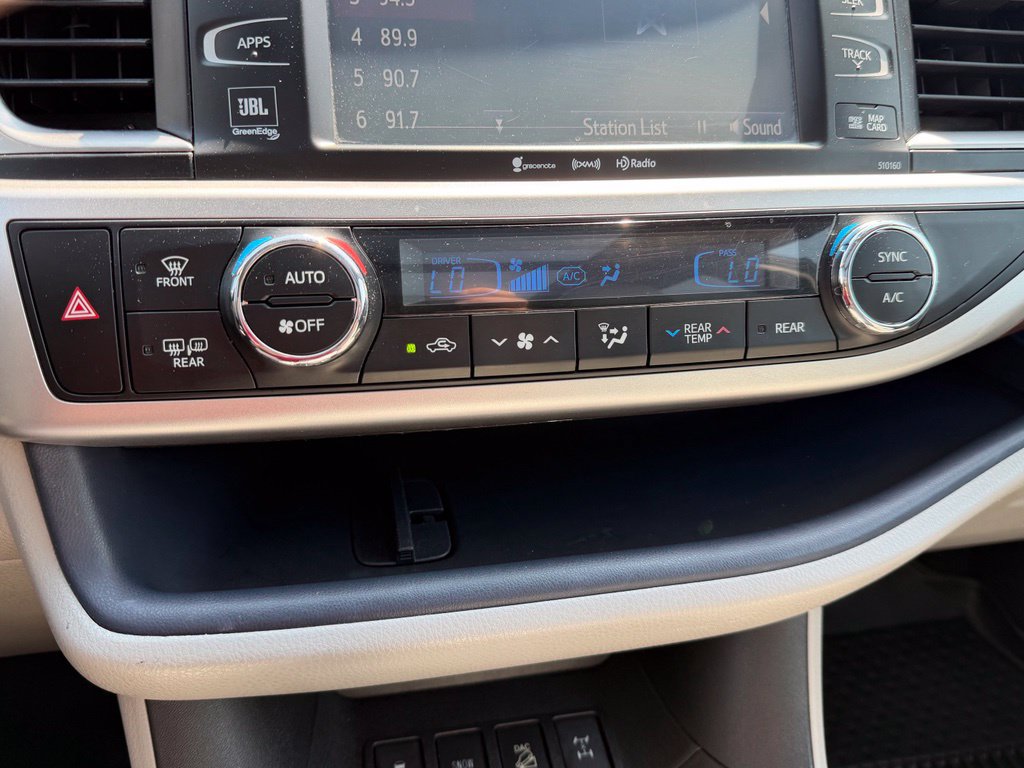 Used 2016 Toyota Highlander Limited Platinum AWD/4WD image 29