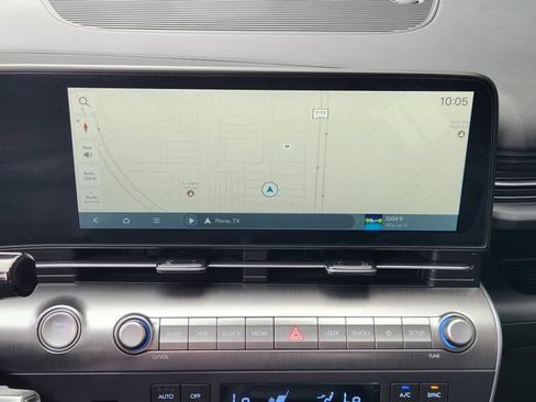 Certified 2025 Hyundai Kona Limited AWD/4WD image 12