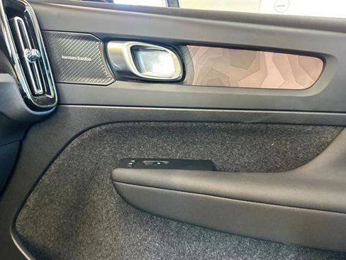 Certified 2024 Volvo XC40 Recharge Ultimate w/ Protection Package Premier image 19