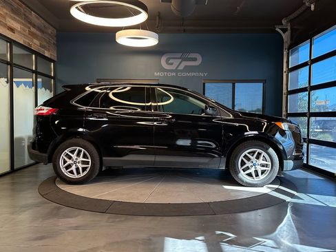 Used 2022 Ford Edge SEL w/ Convenience Package AWD/4WD image 2