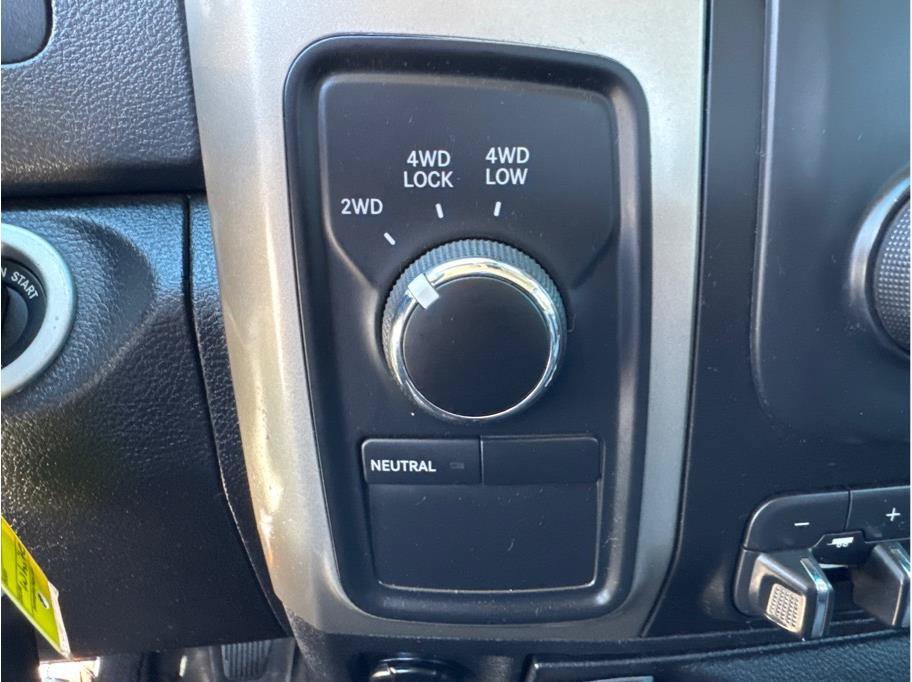 Used 2014 RAM 2500 SLT AWD/4WD image 30