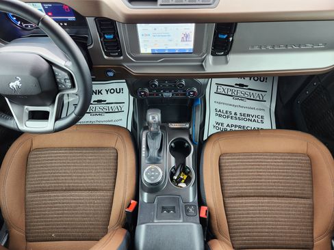 Used 2023 Ford Bronco Outer Banks image 17