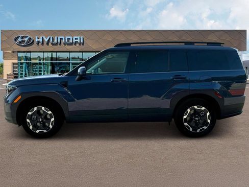 Used 2025 Hyundai Santa Fe SEL FWD image 3