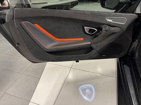 Used 2023 Lamborghini Huracan Tecnica image 19