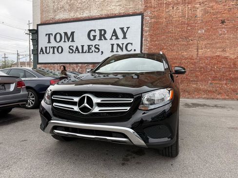 Used 2018 Mercedes-Benz GLC 300 4MATIC image 1