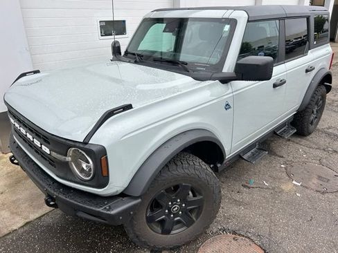 Certified 2022 Ford Bronco Black Diamond AWD/4WD image 1