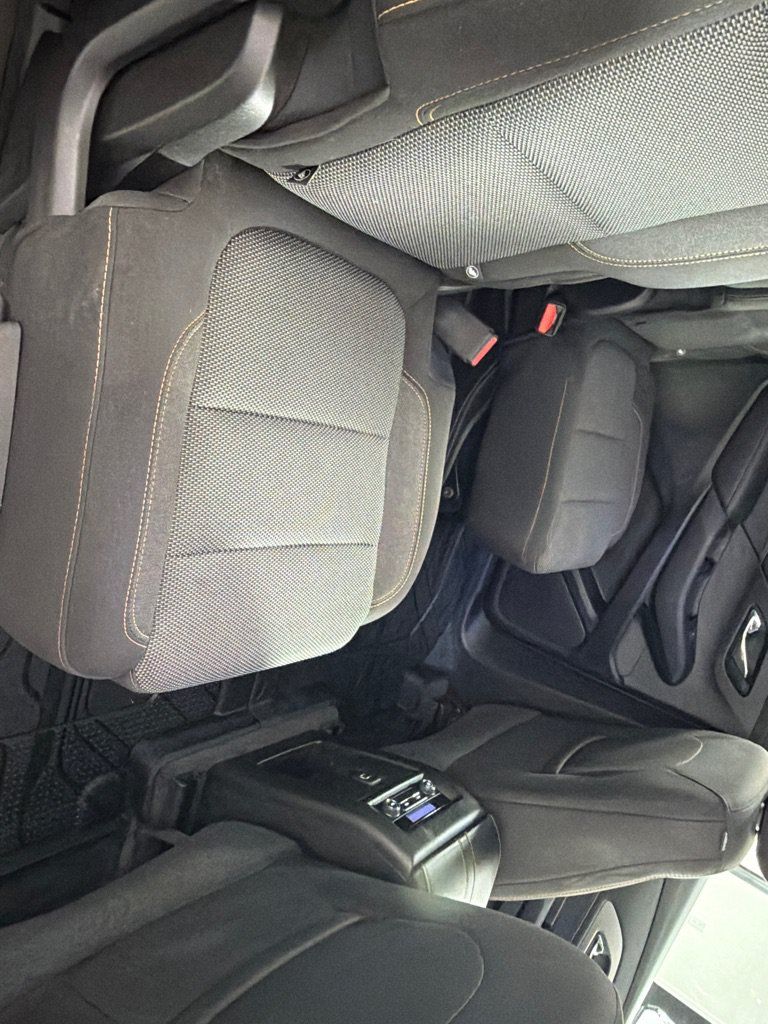 Used 2019 Chevrolet Traverse LT FWD image 21