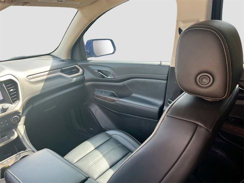 Used 2023 GMC Acadia Denali w/ Denali Ultimate Package image 25