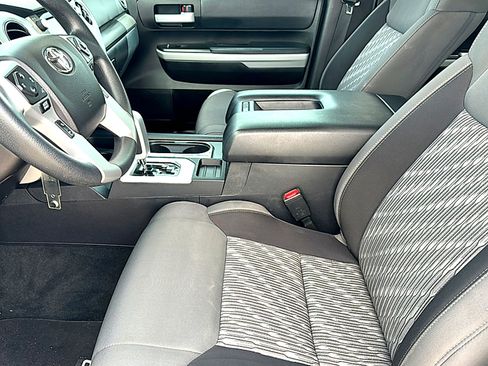 Used 2021 Toyota Tundra SR5 w/ SR5 Upgrade Package image 13