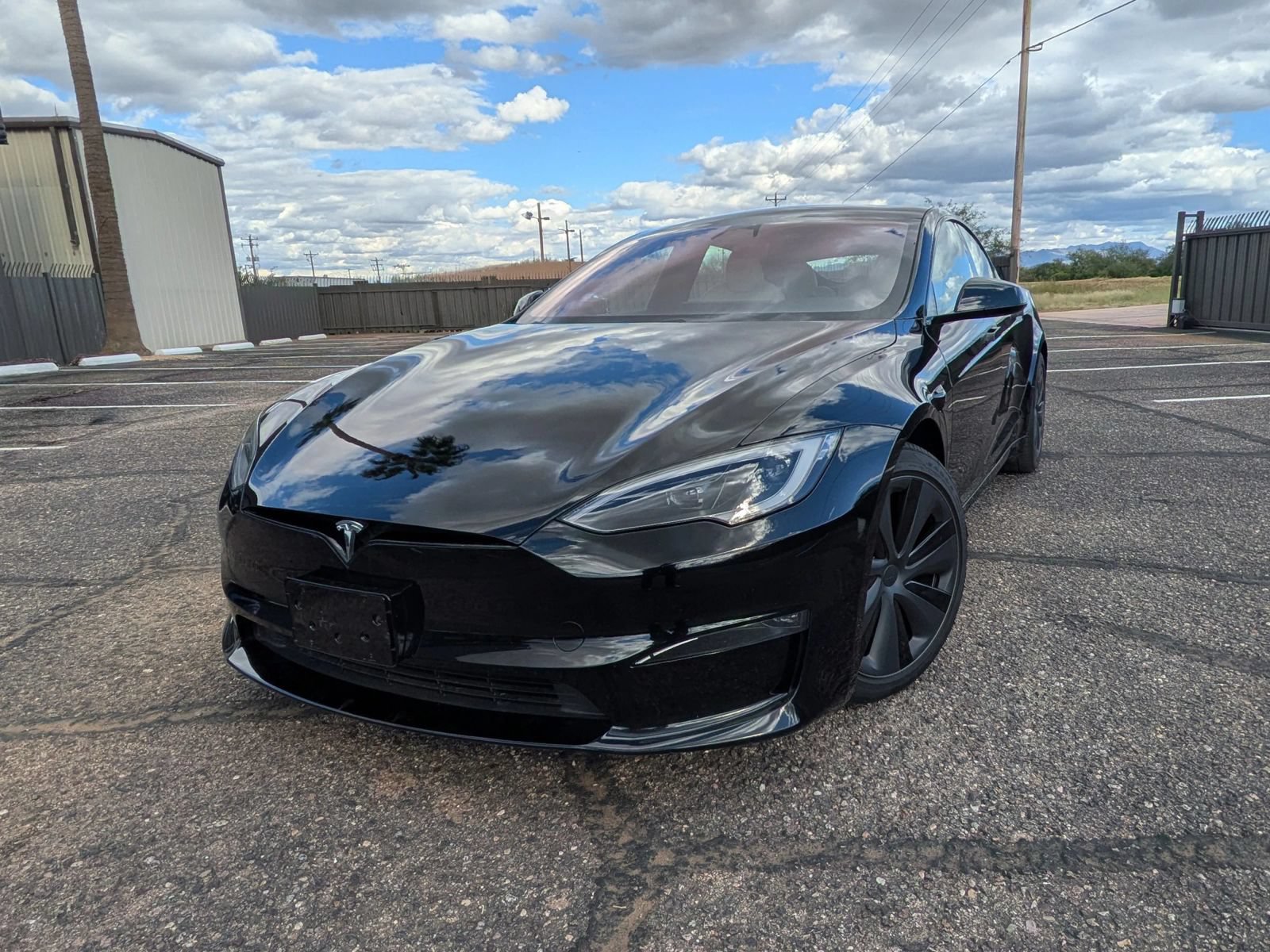 Used 2023 Tesla Model S Standard Range AWD/4WD image 1