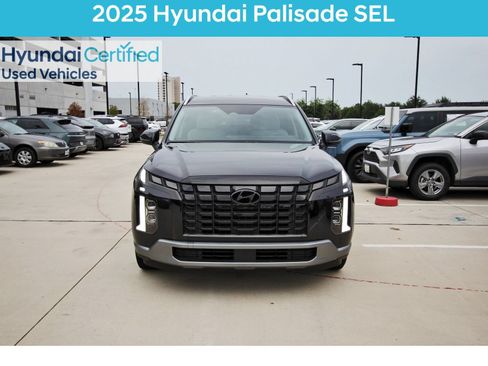 Certified 2025 Hyundai Palisade SEL FWD image 3