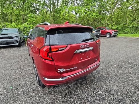 Used 2018 GMC Terrain Denali w/ Advanced Safety Package AWD/4WD image 5