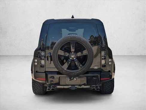 Used 2023 Land Rover Defender 90 V8 image 6