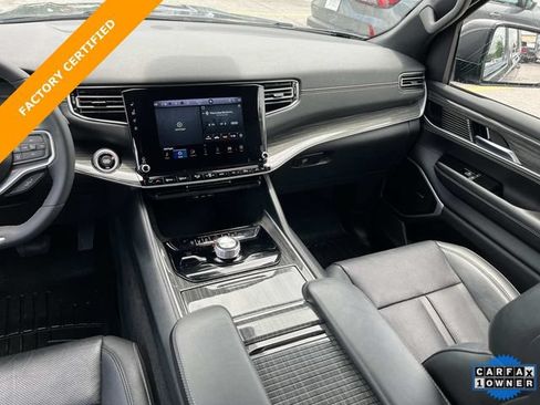 Certified 2022 Jeep Wagoneer Series II AWD/4WD image 16