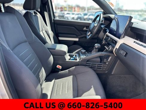 Used 2024 Toyota Tacoma TRD Off-Road image 7