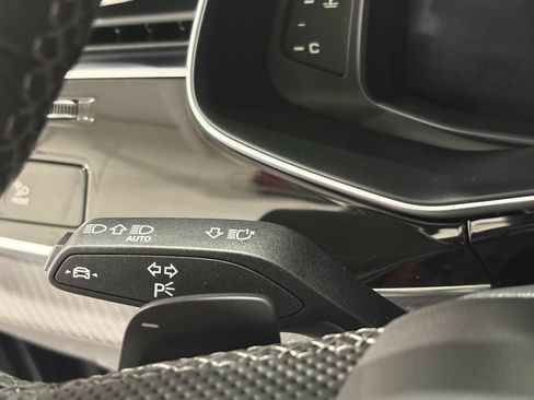 Used 2026 Audi SQ8 Prestige AWD/4WD image 16