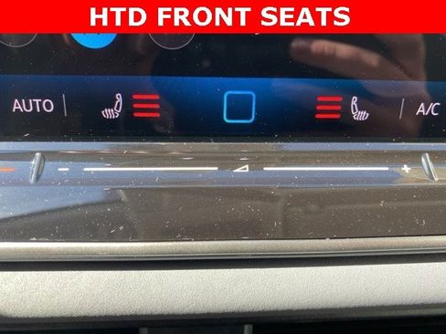 New 2025 Volkswagen Tiguan SE image 3