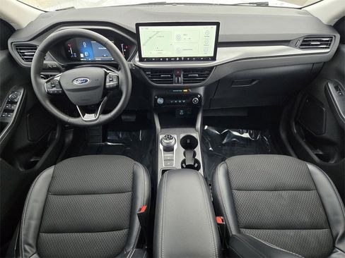 Used 2023 Ford Escape SE w/ Class II Trailer Tow Package image 22