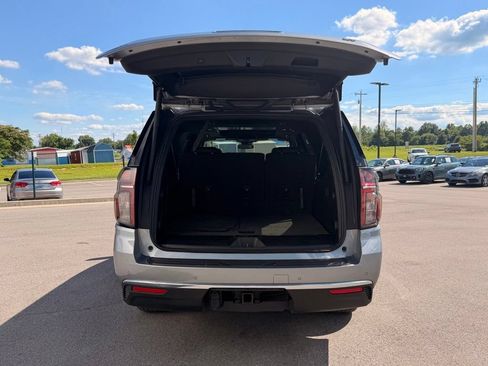 Used 2023 Chevrolet Suburban LT AWD/4WD image 10