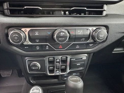 New 2026 Jeep Gladiator Sport image 14