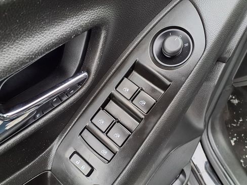 Used 2021 Chevrolet Trax LS w/ Tint and Cruise Package image 15