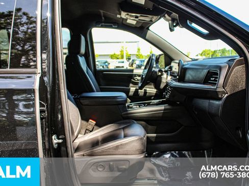 Used 2025 Chevrolet Suburban Z71 AWD/4WD image 22