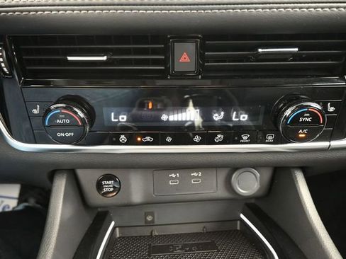 Used 2024 Nissan Rogue SL image 20