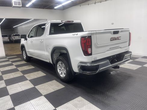 Used 2024 GMC Sierra 1500 SLE image 2