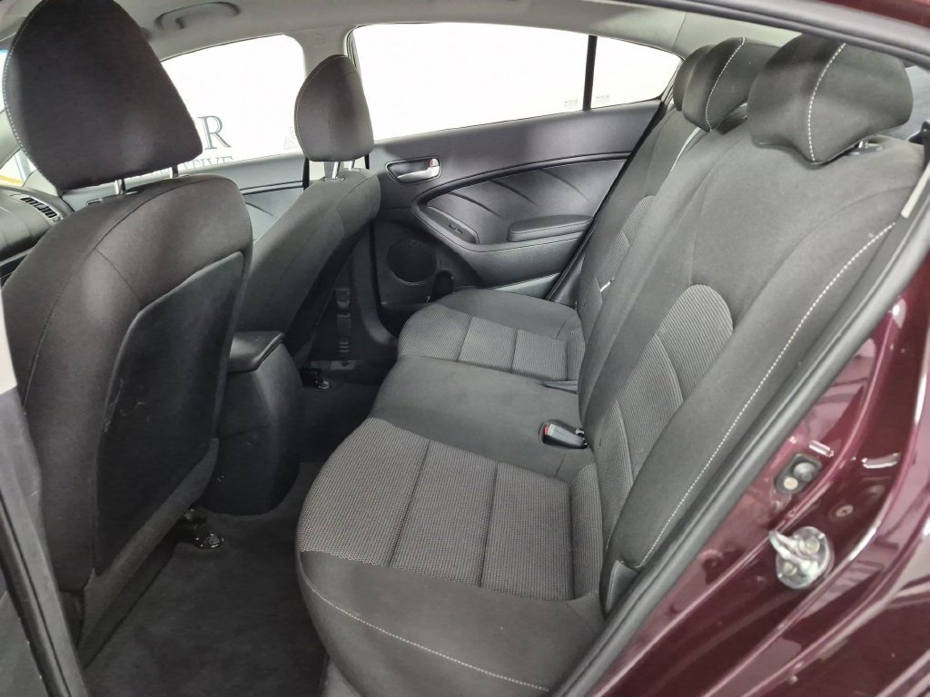 Used 2018 Kia Forte LX FWD image 28
