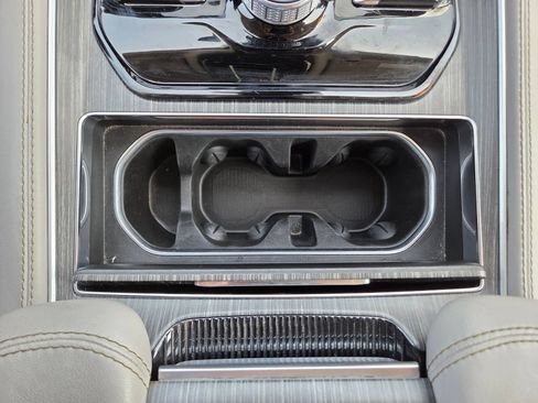 Used 2024 Jeep Wagoneer Series III AWD/4WD image 33