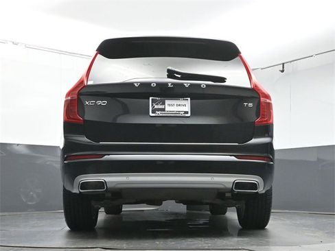 Used 2021 Volvo XC90 T5 Momentum w/ Climate Package image 38