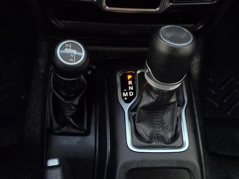 Used 2022 Jeep Wrangler Unlimited Sport AWD/4WD image 27