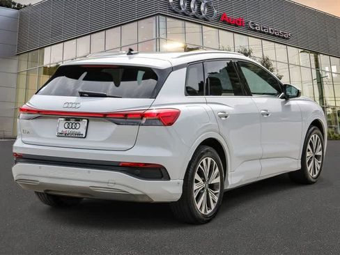 Used 2023 Audi Q4 e-tron Premium Plus w/ Premium Plus image 4