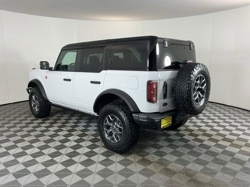 New 2025 Ford Bronco Badlands image 7