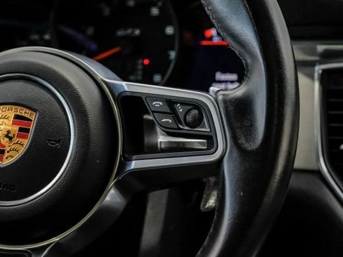 Used 2017 Porsche Macan GTS w/ Premium Package Plus AWD/4WD image 21