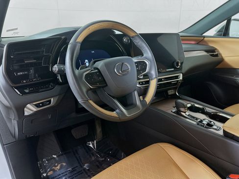 Used 2025 Lexus RX 350 Premium Plus w/ Convenience Package image 9