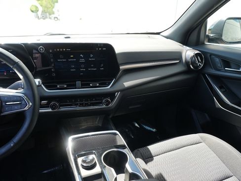 Used 2026 Chevrolet Equinox LT AWD/4WD image 21