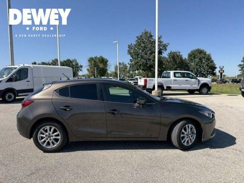 Used 2015 MAZDA MAZDA3 i Touring FWD image 9