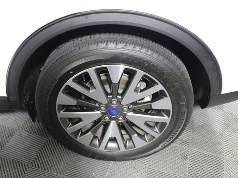 Certified 2020 Ford Escape Titanium image 23