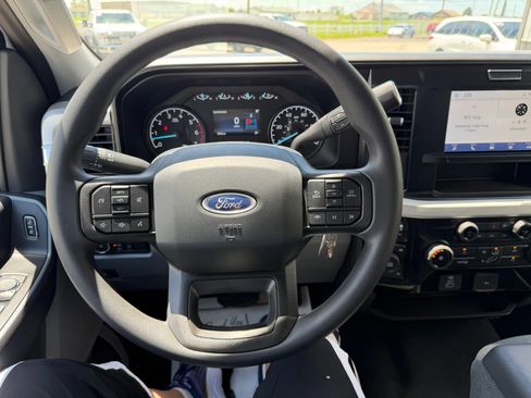 Used 2025 Ford F350 XLT AWD/4WD image 18