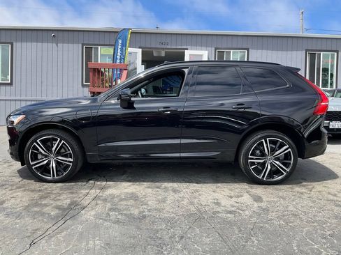 Used 2021 Volvo XC60 T8 R-Design w/ Advanced Package AWD/4WD image 6