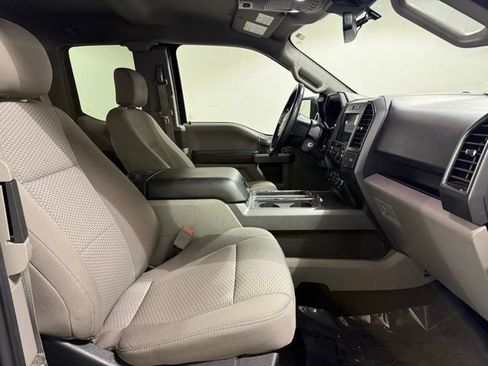 Used 2019 Ford F150 XLT w/ Equipment Group 302A Luxury AWD/4WD image 26