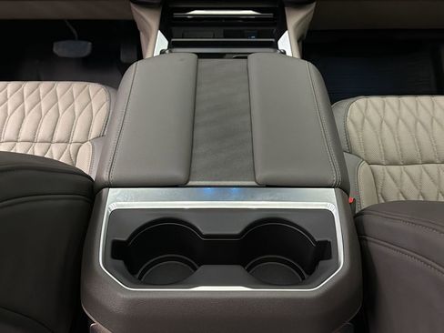 Used 2026 Ford F450 Platinum w/ Platinum Plus Package image 39