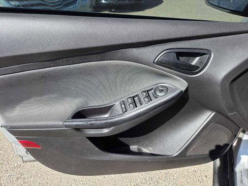 Used 2012 Ford Focus SE image 7