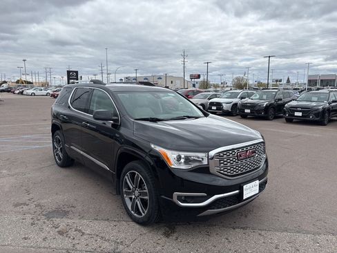 Used 2019 GMC Acadia Denali AWD/4WD image 3