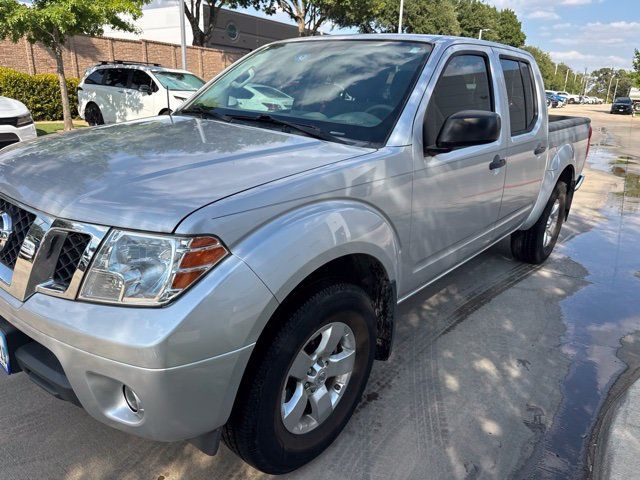 Used 2012 Nissan Frontier SV AWD/4WD image 6