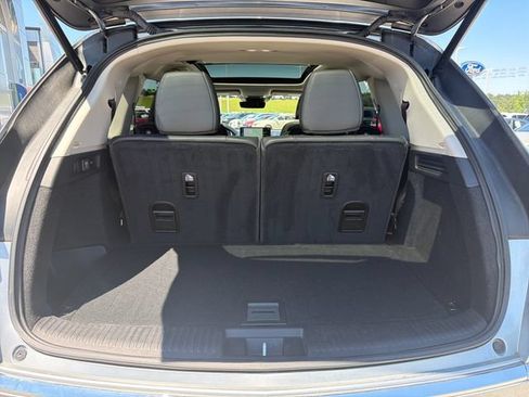 Used 2025 Acura MDX w/ Technology Package AWD/4WD image 39
